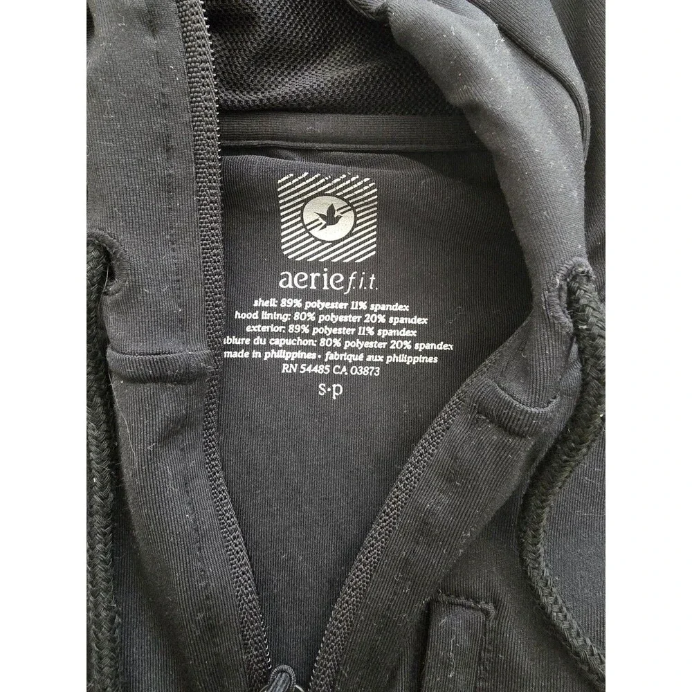 Aerie Fit Athletic Jacket with Thumb holes size S